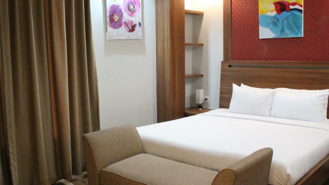 Hotel Dharmein Jakarta Exteriör bild